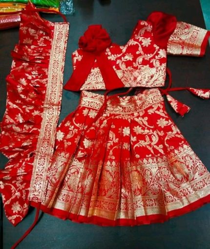 বেনারসি লেহেঙ্গা